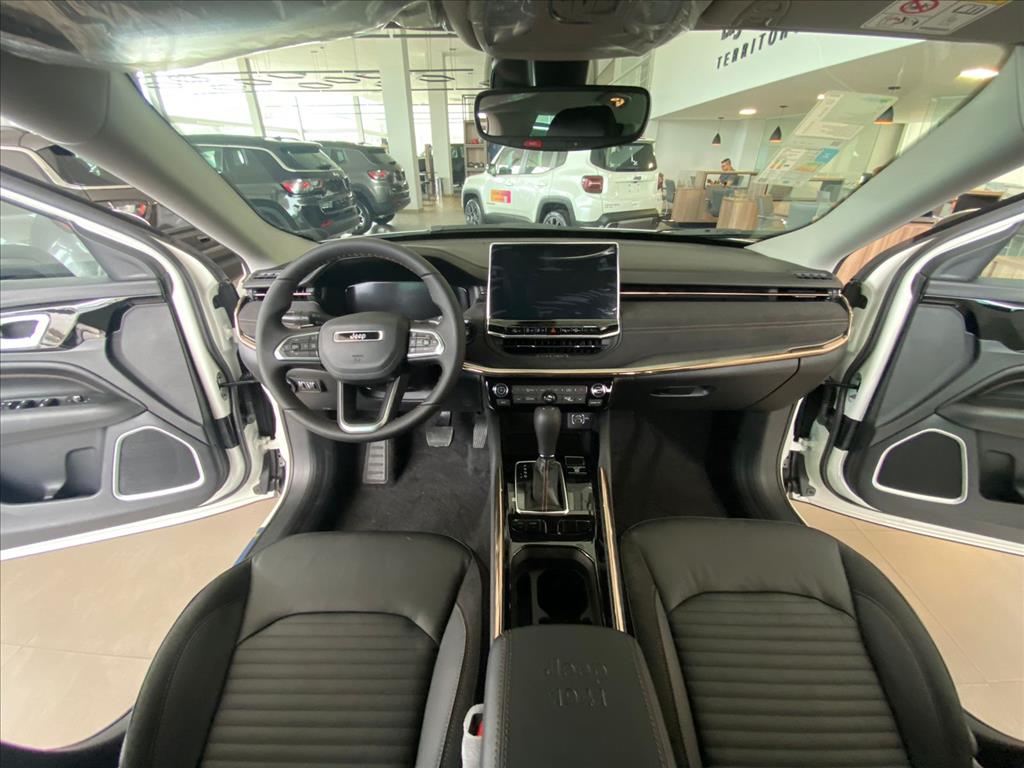 COMMANDER 1.3 T270 TURBO FLEX LIMITED AT67