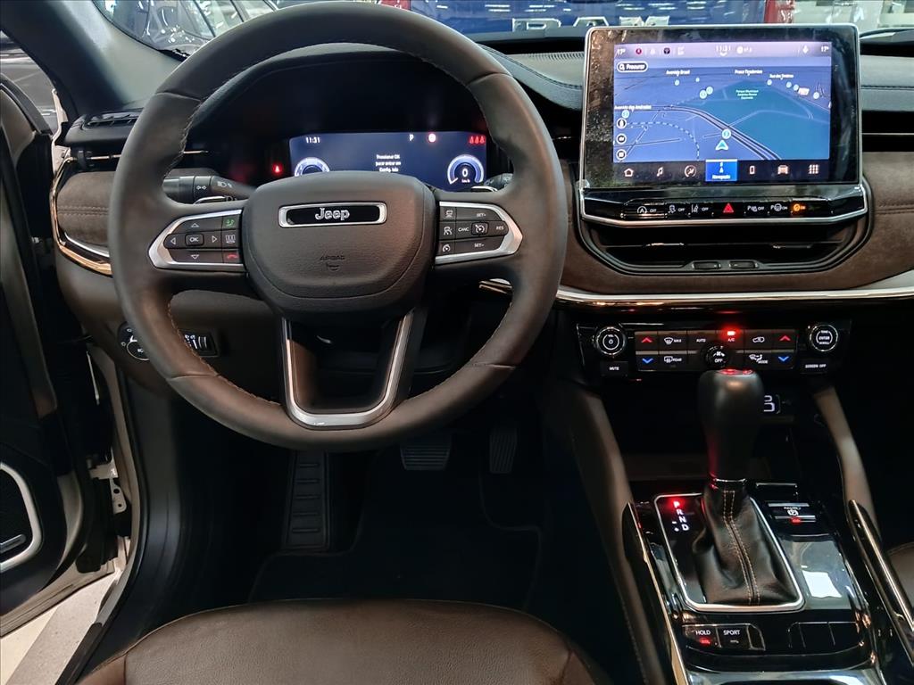 COMMANDER 1.3 T270 TURBO FLEX OVERLAND AT68