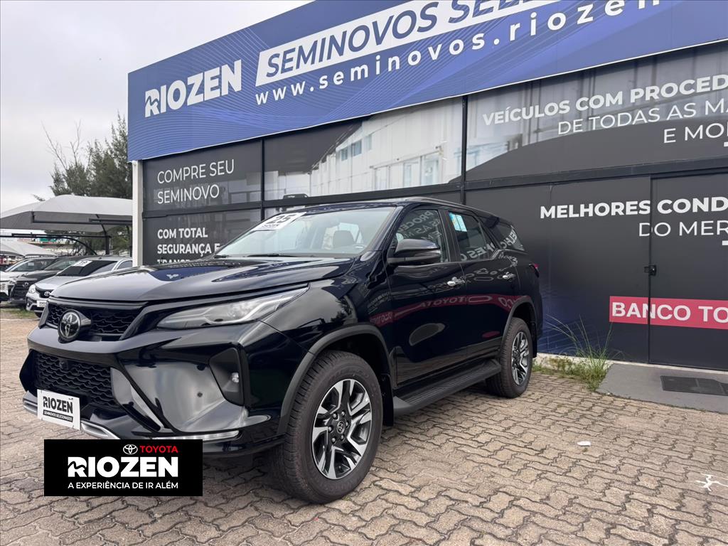 HILUX SW4 2.8 D-4D TURBO DIESEL SRX PLATINUM 7L 4X4 AUTOMÁTICO1