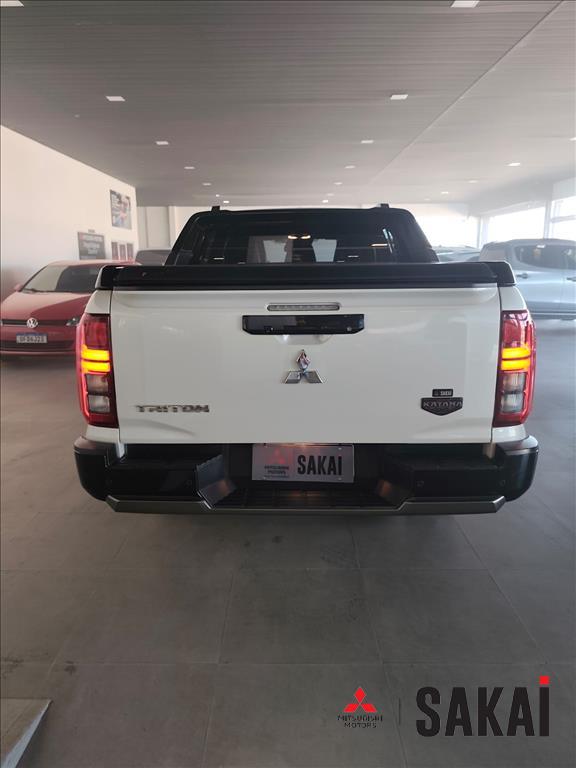 Mitsubishi-TRITON-2.4 BITURBO DIESEL CD KATANA 4X4 AUTOMÁTICO