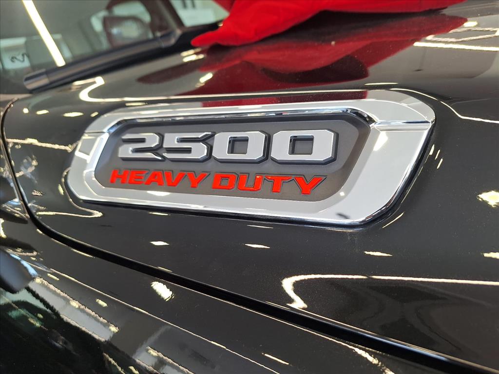 2500 6.7 I6 TURBO DIESEL LARAMIE CD 4X4 AUTOMÁTICO8