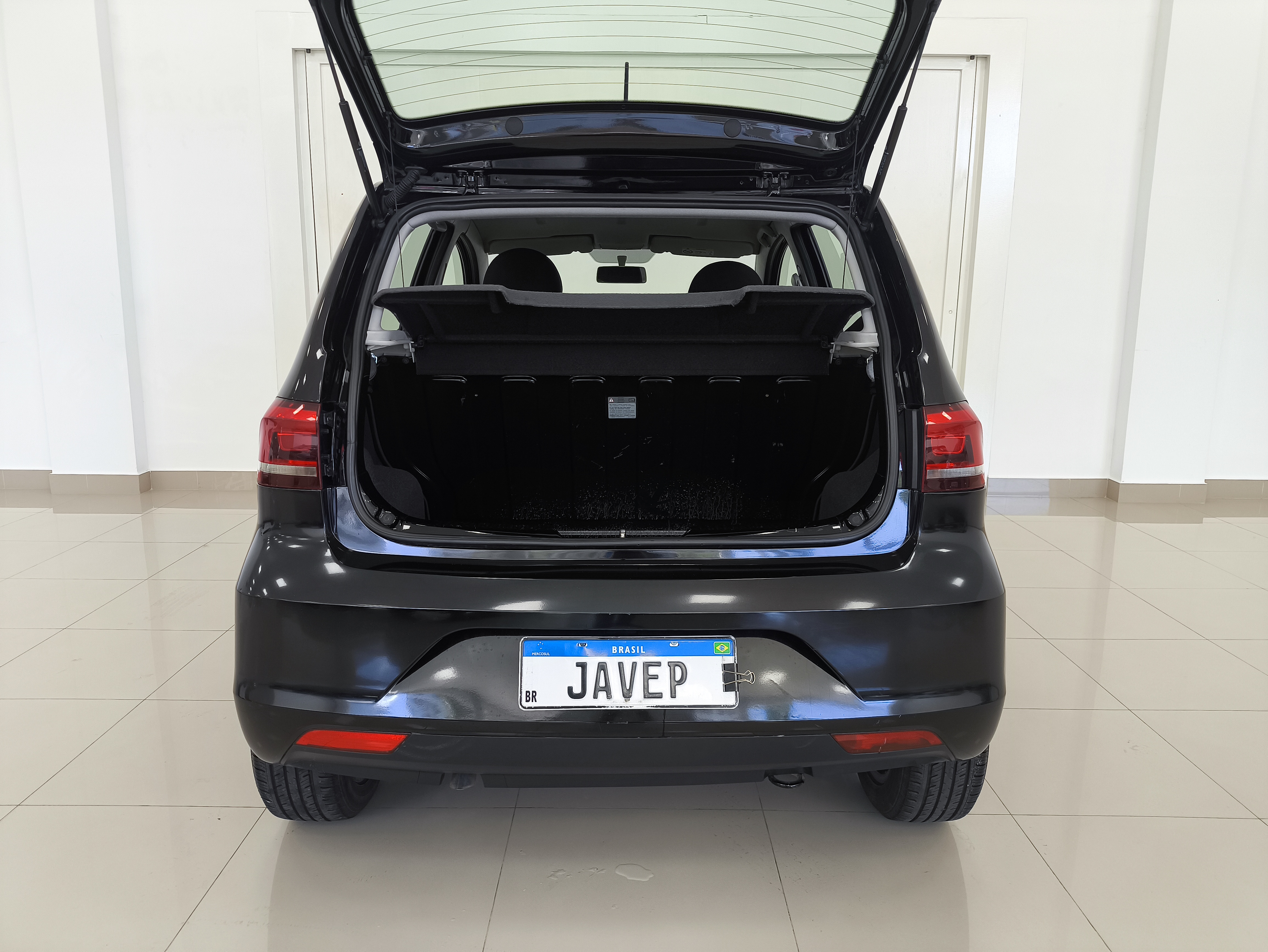 VW - Volkswagen-FOX-1.6 MSI TOTAL FLEX CONNECT 4P MANUAL