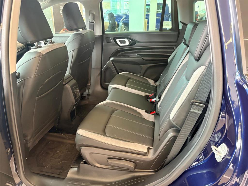 COMMANDER 1.3 T270 TURBO MHEV OVERLAND AT612