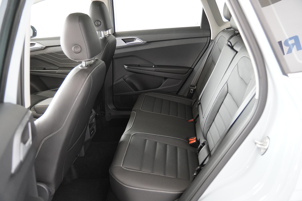 TAOS 1.4 250 TSI TOTAL FLEX HIGHLINE AUTOMÁTICO11