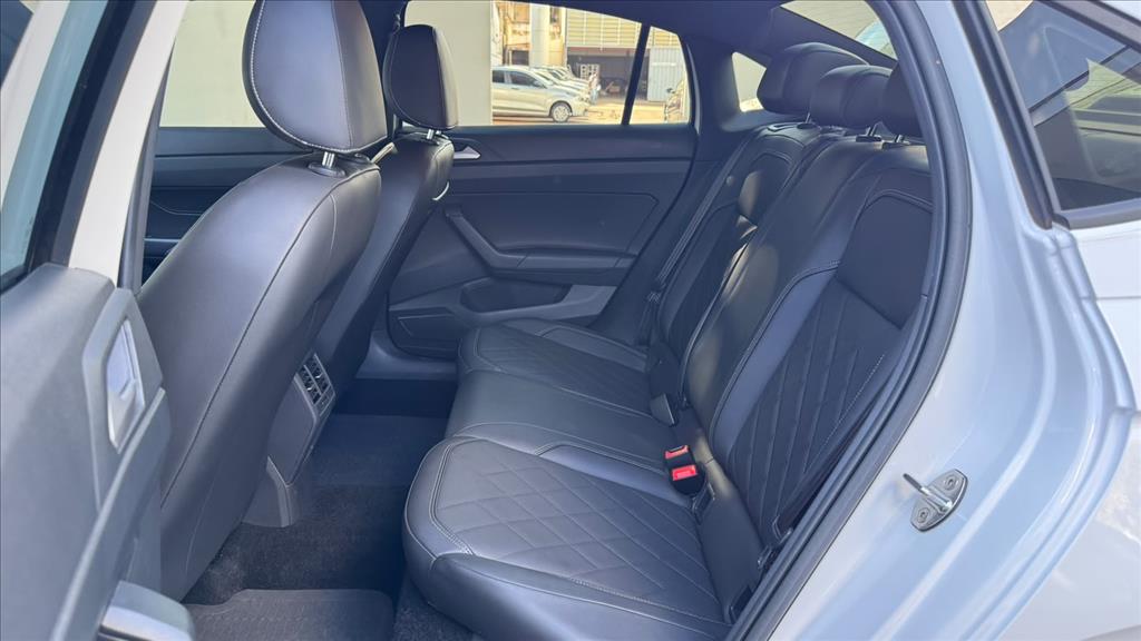 VIRTUS 1.4 250 TSI EXCLUSIVE AUTOMÁTICO14
