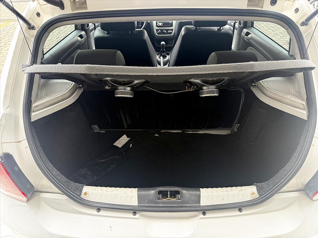 Volkswagen Gol - 1.0 MI 8V FLEX 2P MANUAL G.VI