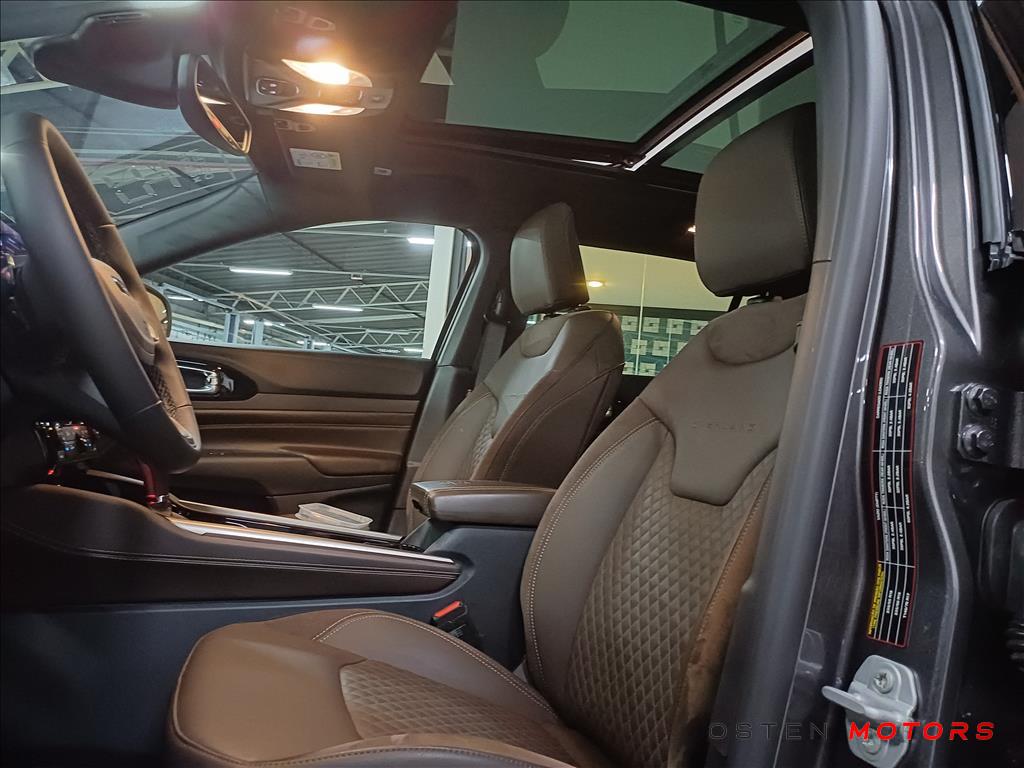 Jeep-COMMANDER-1.3 T270 TURBO FLEX OVERLAND AT6