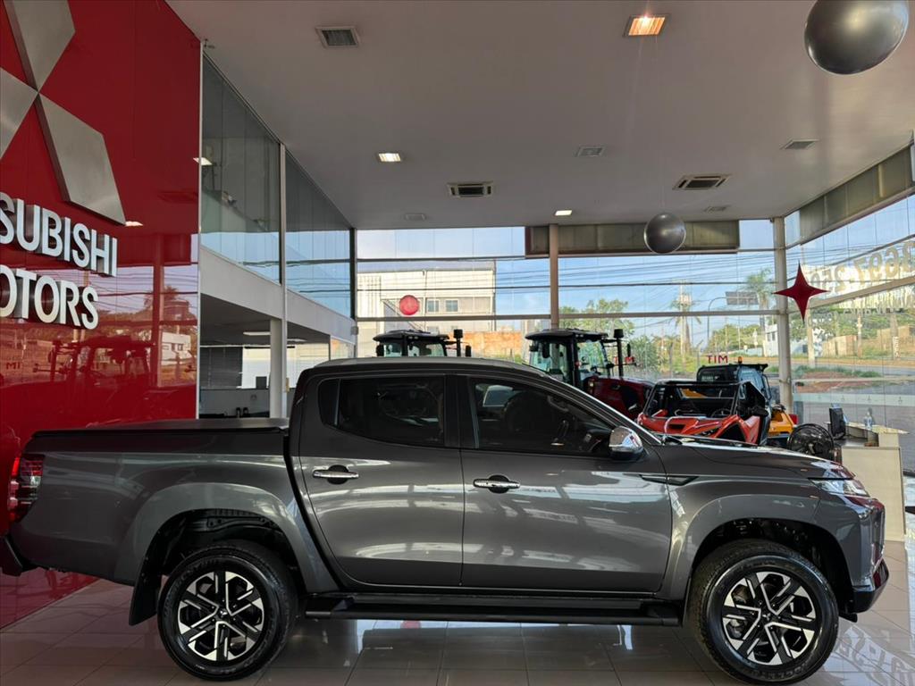 Mitsubishi-L200 TRITON-2.4 16V TURBO DIESEL SPORT HPE-S CD 4P 4X4 AUTOMÁTICO