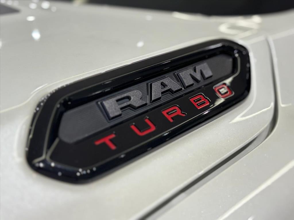 RAMPAGE 2.0 HURRICANE 4 TURBO GASOLINA R/T 4X4 AUTOMÁTICO4