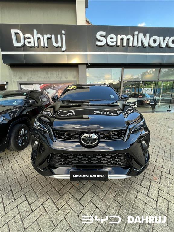 HILUX 2.8 D-4D TURBO DIESEL CD SRX 4X4 AUTOMÁTICO1