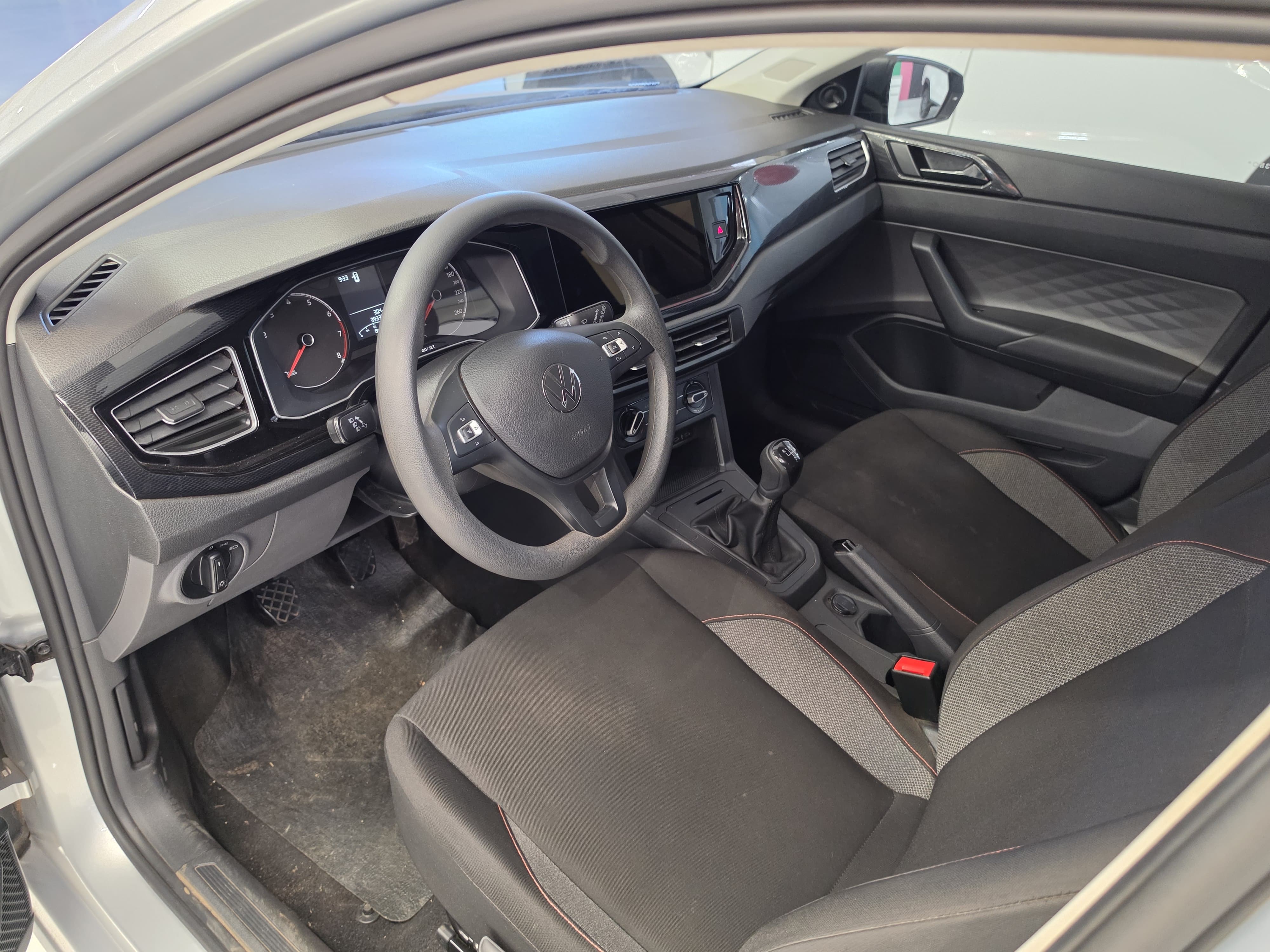 POLO 1.0 MPI TRACK MANUAL6