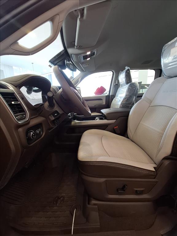 2500 6.7 I6 TURBO DIESEL LARAMIE CD 4X4 AUTOMÁTICO5