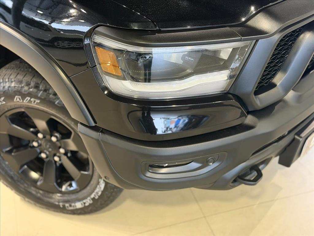 1500 5.7 V8 GASOLINA REBEL CD 4X4 AUTOMÁTICO1