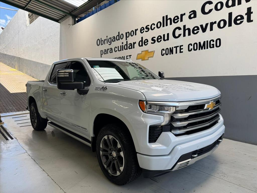 SILVERADO 5.3 V8 GASOLINA 1500 HIGH COUNTRY 4X4 AUTOMÁTICO1