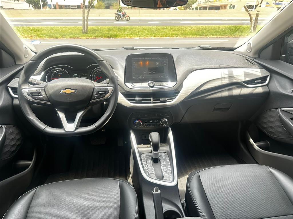 ONIX PLUS 1.0 TURBO FLEX PREMIER AUTOMÁTICO10