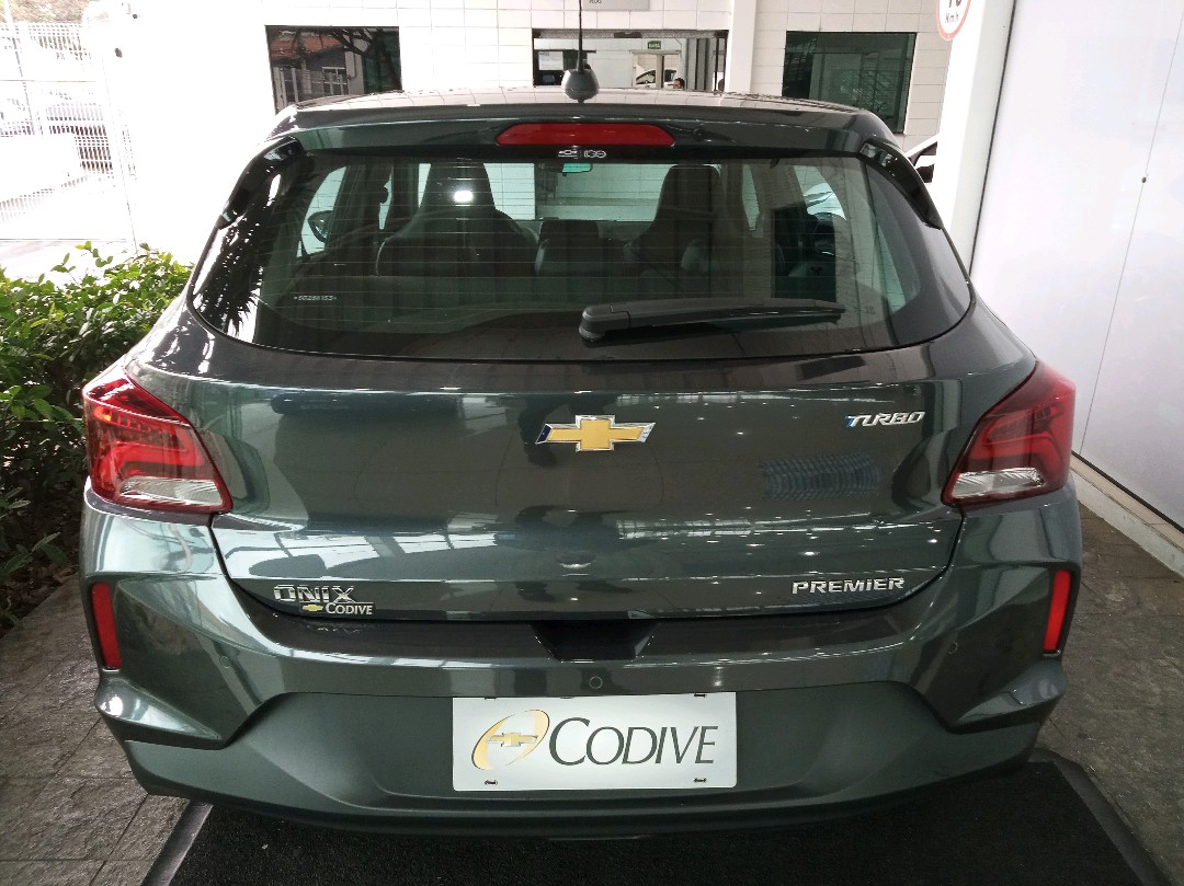 ONIX 1.0 TURBO FLEX PREMIER AUTOMÁTICO3