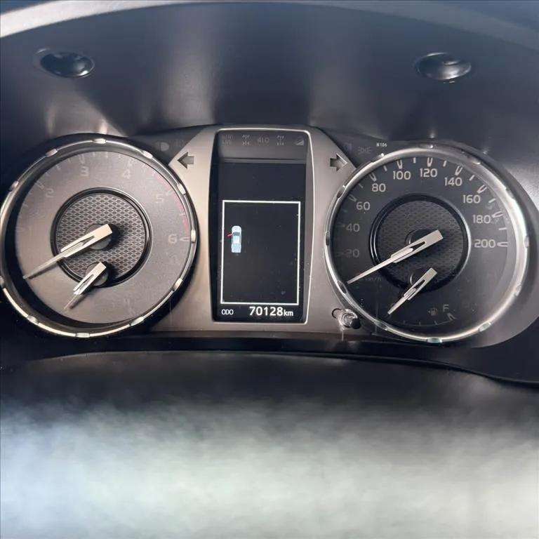 HILUX 2.8 D-4D TURBO DIESEL CD SR 4X4 AUTOMÁTICO8