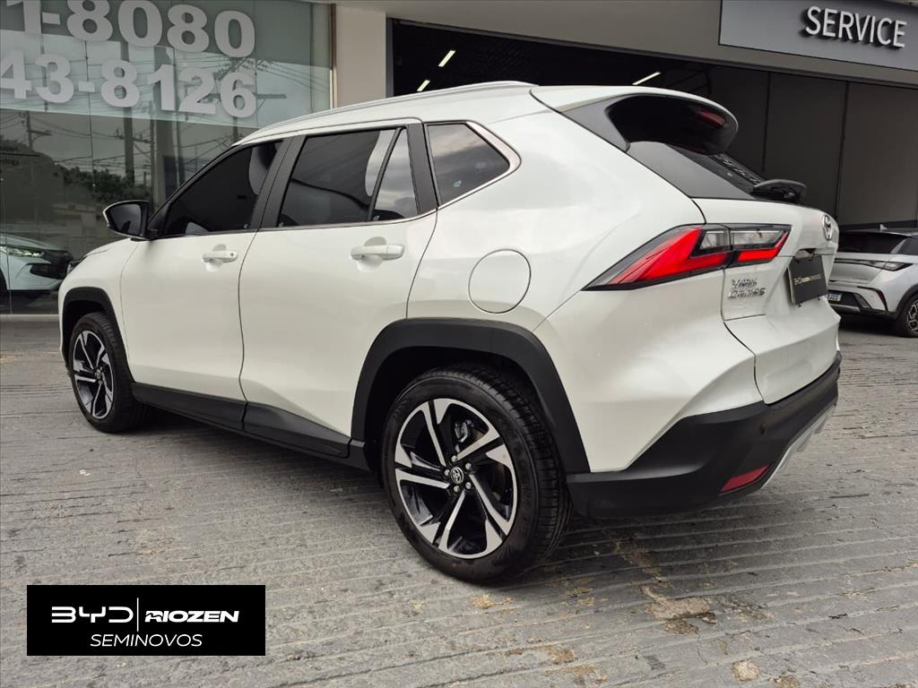 Toyota YARIS CROSS 2026