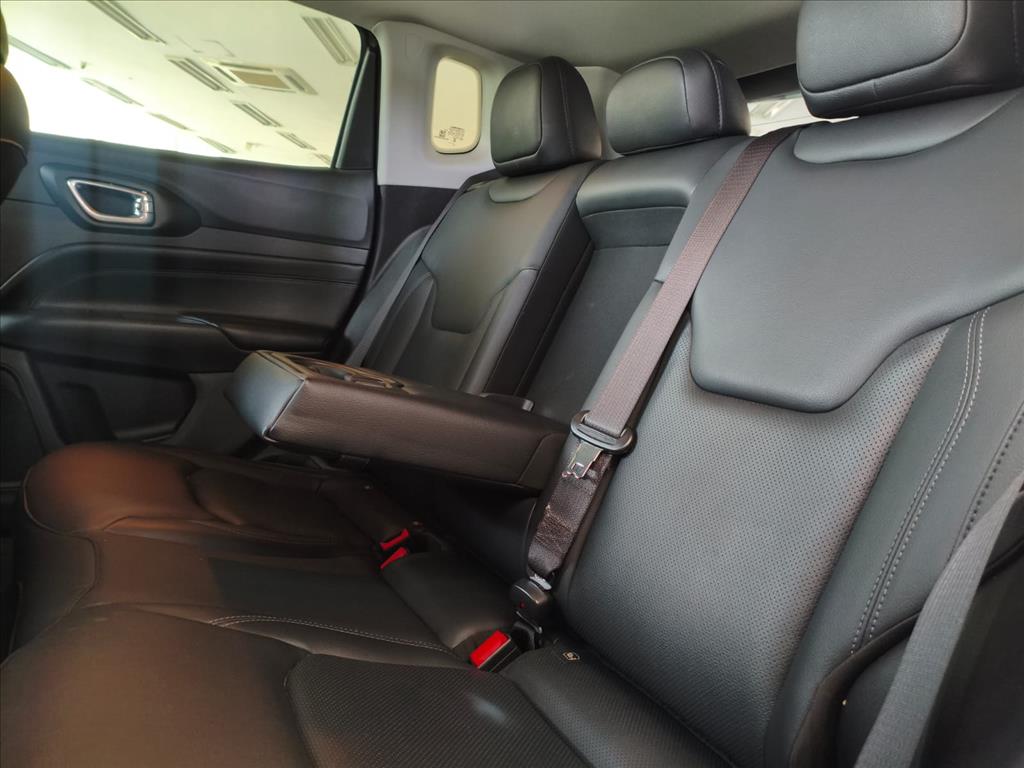 Jeep-COMPASS-1.3 T270 TURBO FLEX LONGITUDE AT6