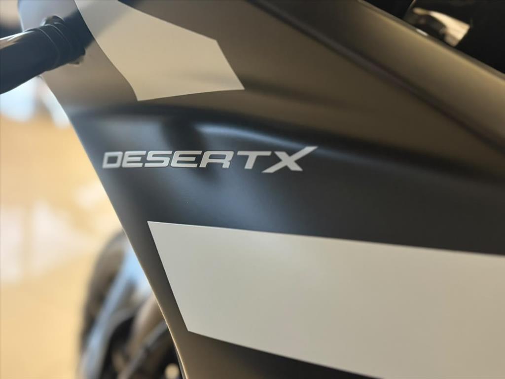 DESERT X DESERT X4