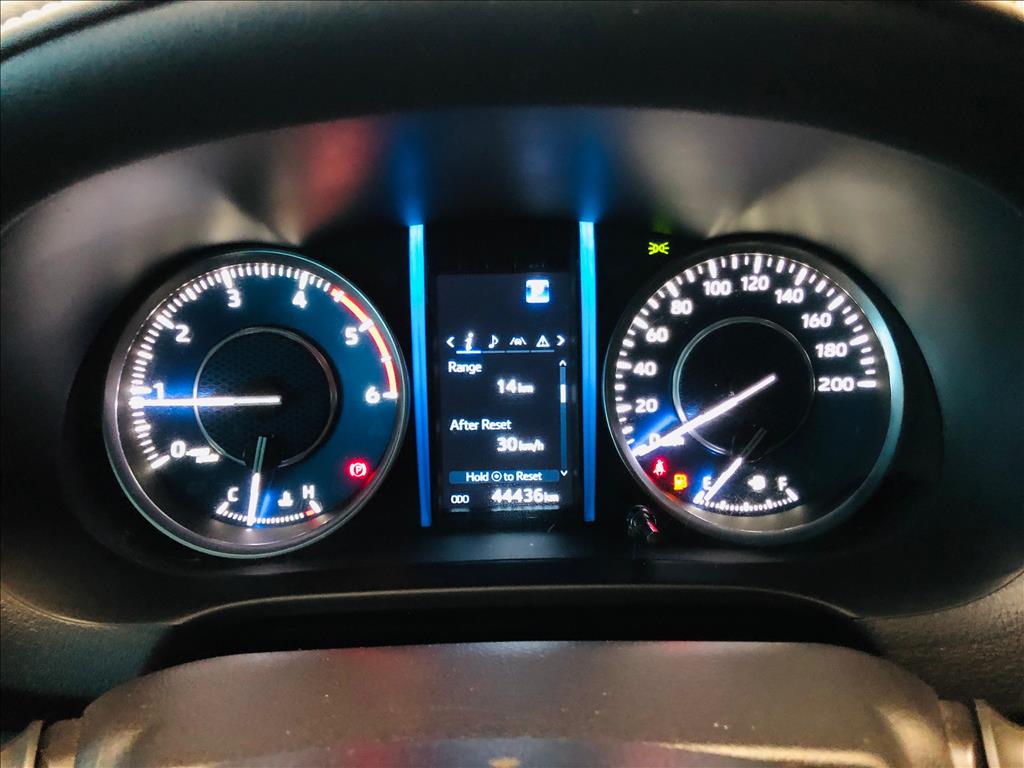 HILUX SW4 2.8 D-4D TURBO DIESEL SRX 4X4 AUTOMÁTICO14