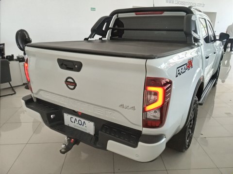 Nissan-FRONTIER-2.3 16V TURBO DIESEL PRO4X CD 4X4 AUTOMÁTICO