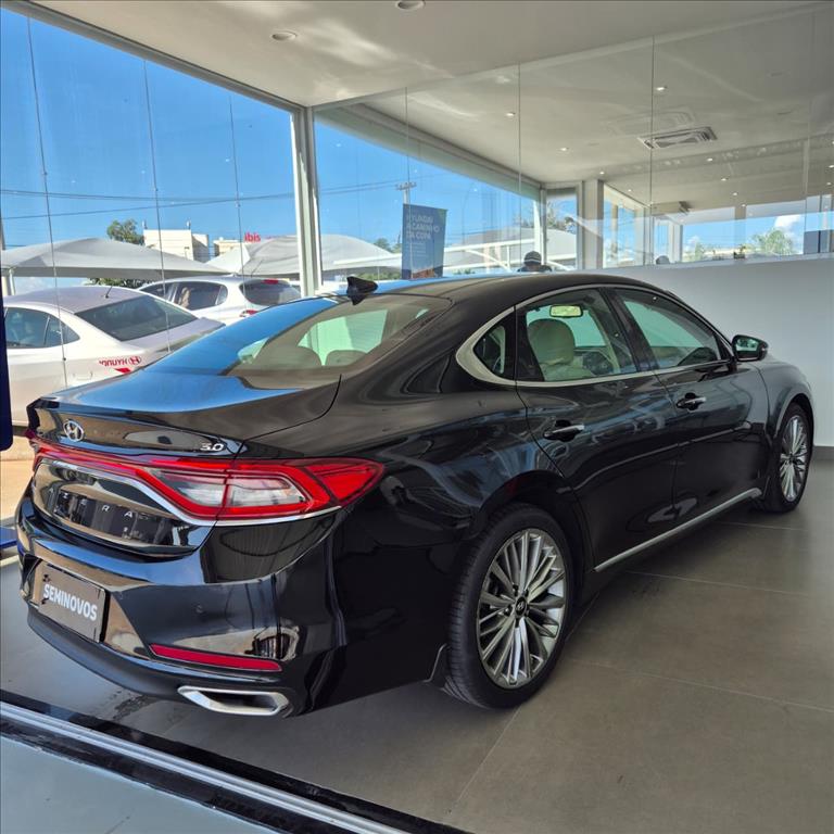 AZERA 3.0 V6 GDI GASOLINA AUTOMÁTICO3