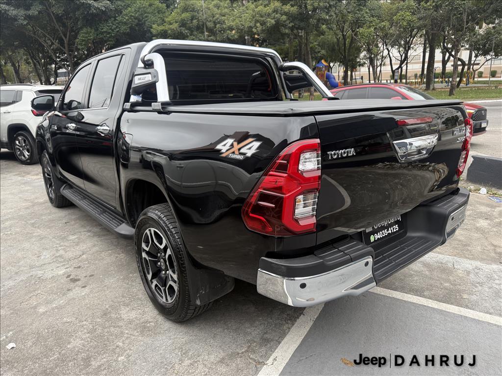 HILUX 2.8 D-4D TURBO DIESEL CD SRX 4X4 AUTOMÁTICO4