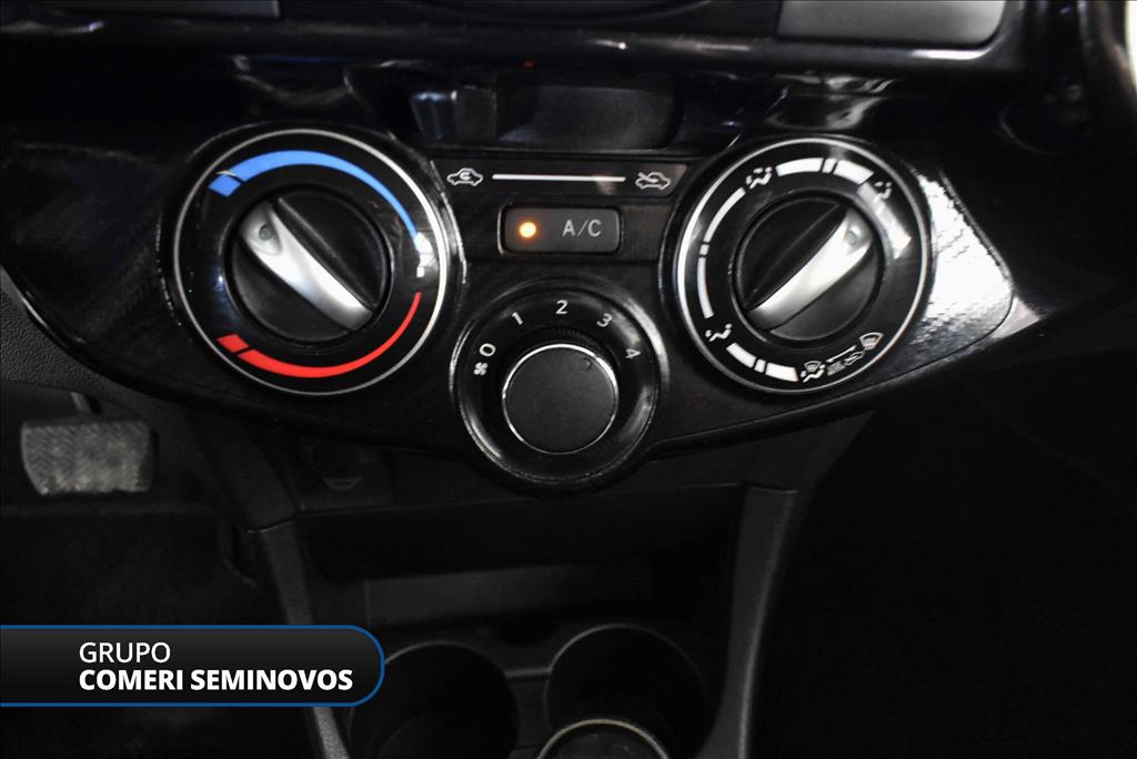 ETIOS 1.5 PLATINUM SEDAN 16V FLEX 4P AUTOMÁTICO10