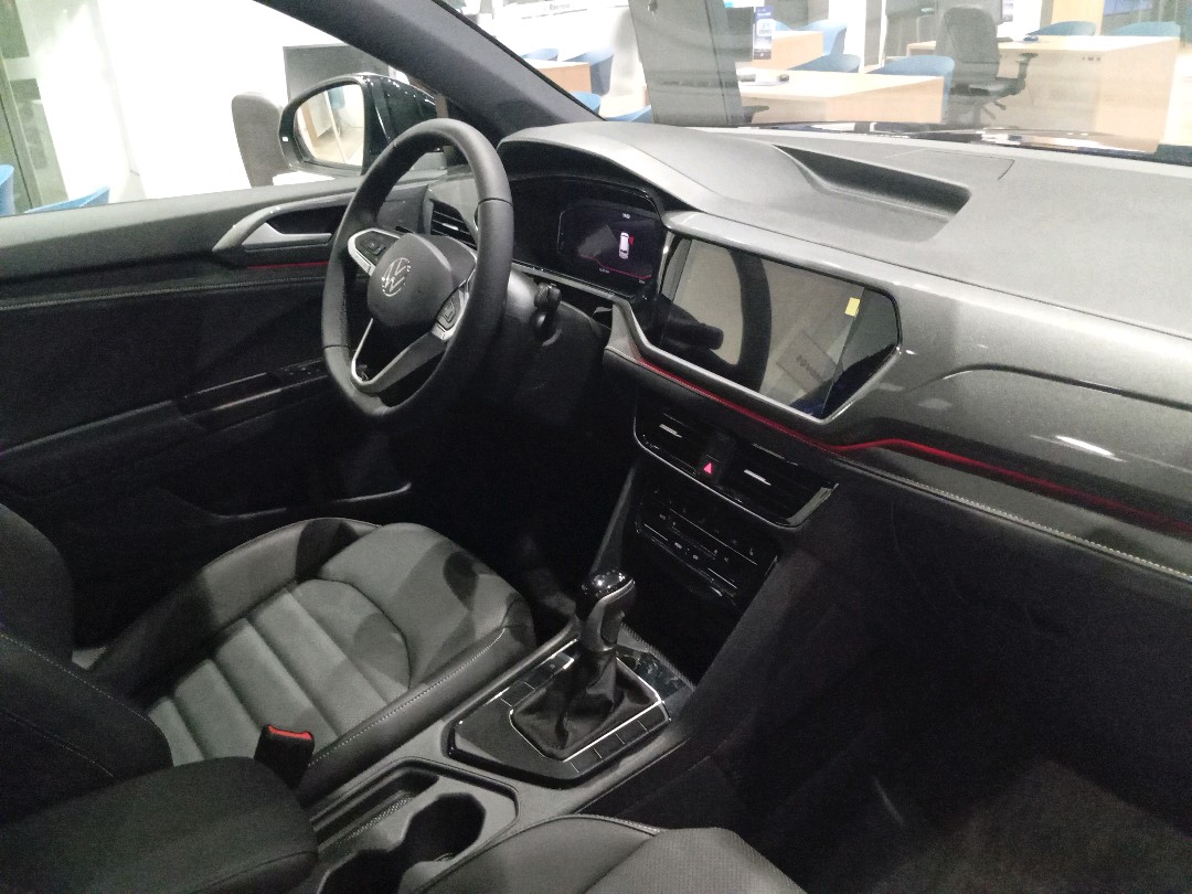 TAOS 1.4 250 TSI TOTAL FLEX HIGHLINE AUTOMÁTICO9