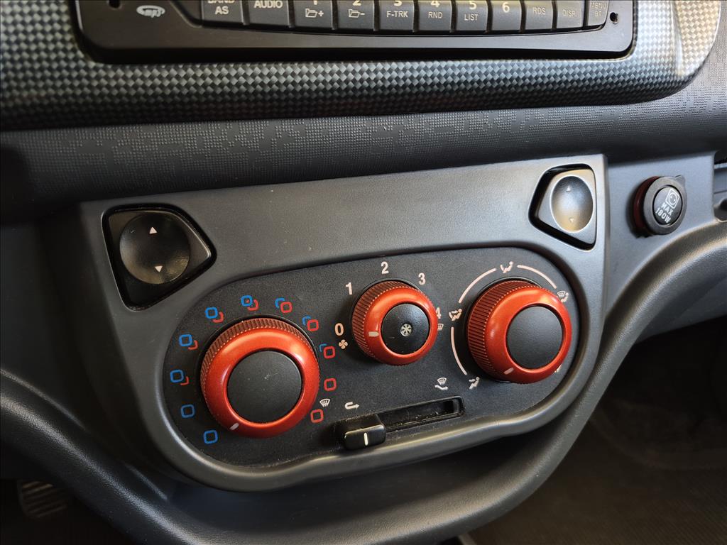 UNO 1.4 EVO SPORTING 8V FLEX 4P MANUAL10
