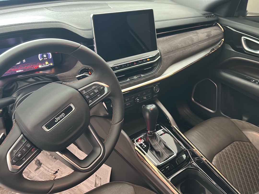 COMMANDER 1.3 T270 TURBO FLEX OVERLAND AT613