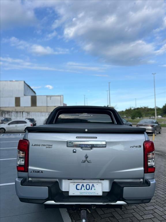 Mitsubishi-L200 TRITON-2.4 16V TURBO DIESEL SPORT HPE-S CD 4P 4X4 AUTOMÁTICO