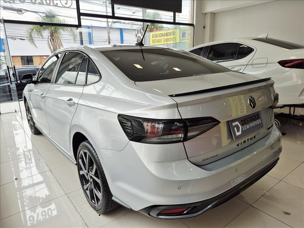 Foto ilustrativa do carro