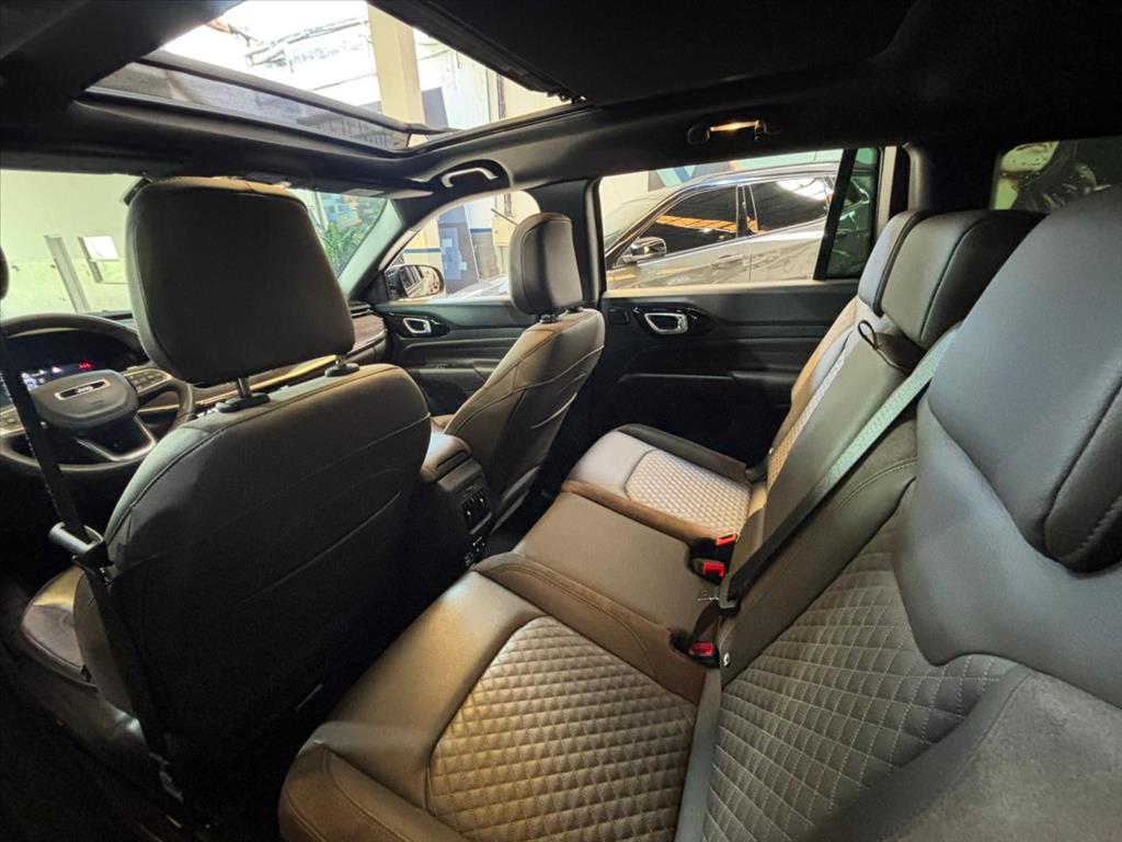 Jeep-COMMANDER-1.3 T270 TURBO FLEX OVERLAND AT6