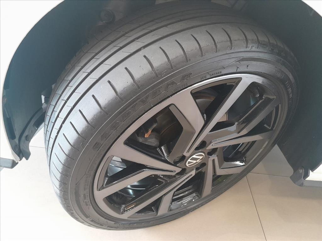 VIRTUS 1.4 250 TSI EXCLUSIVE AUTOMÁTICO8