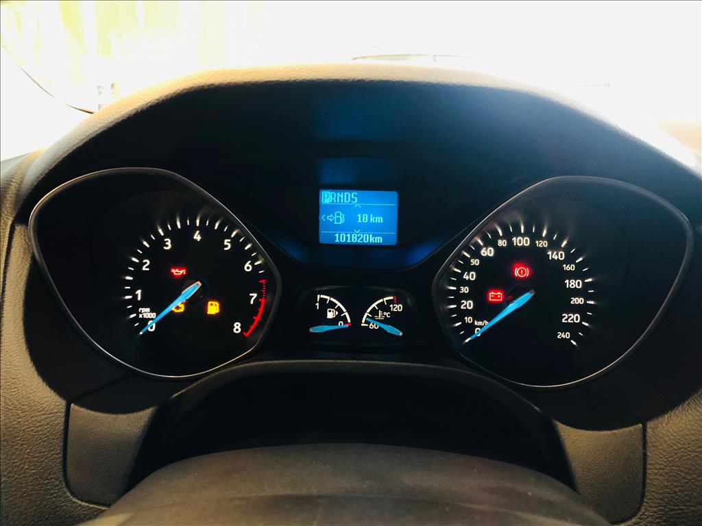FOCUS 2.0 SE FASTBACK 16V FLEX 4P POWERSHIFT13