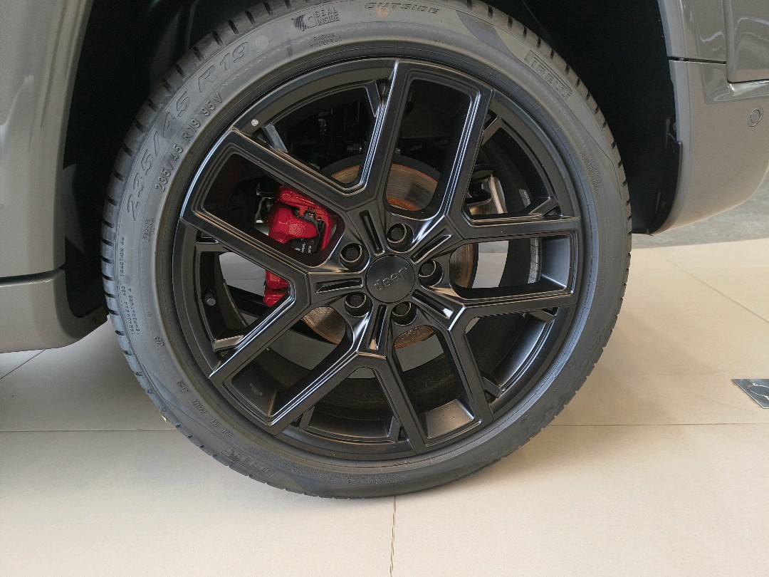 COMPASS 2.0 HURRICANE 4 TURBO GASOLINA BLACKHAWK AT95