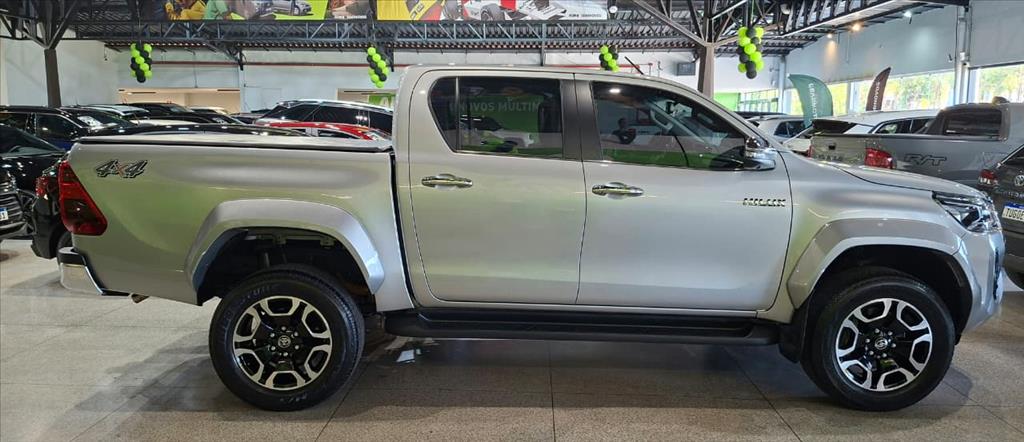 HILUX 2.8 D-4D TURBO DIESEL CD SRX PLUS 4X4 AUTOMÁTICO9
