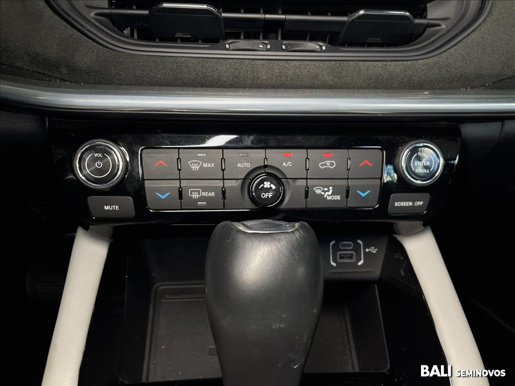COMMANDER 1.3 T270 TURBO FLEX OVERLAND AT68