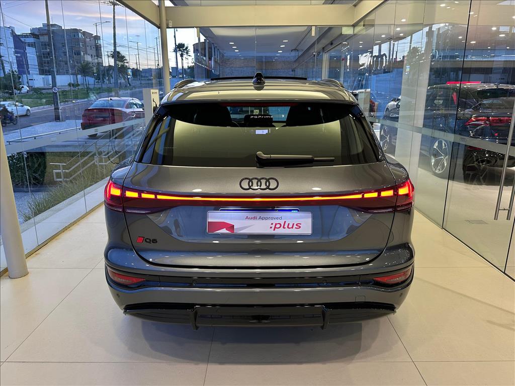 Q6 E-TRON 100 KW ELÉTRICO PERFORMANCE BLACK QUATTRO4