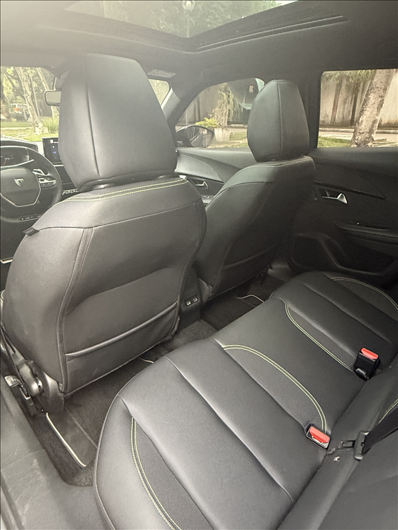 Peugeot-2008-1.0 TURBO 200 FLEX GT CVT