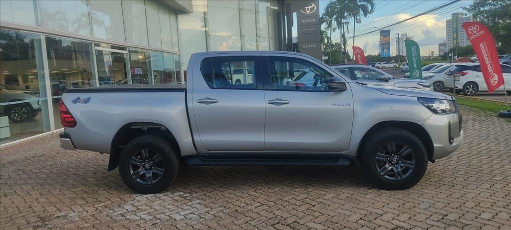 HILUX 2.8 D-4D TURBO DIESEL CD SR 4X4 AUTOMÁTICO7