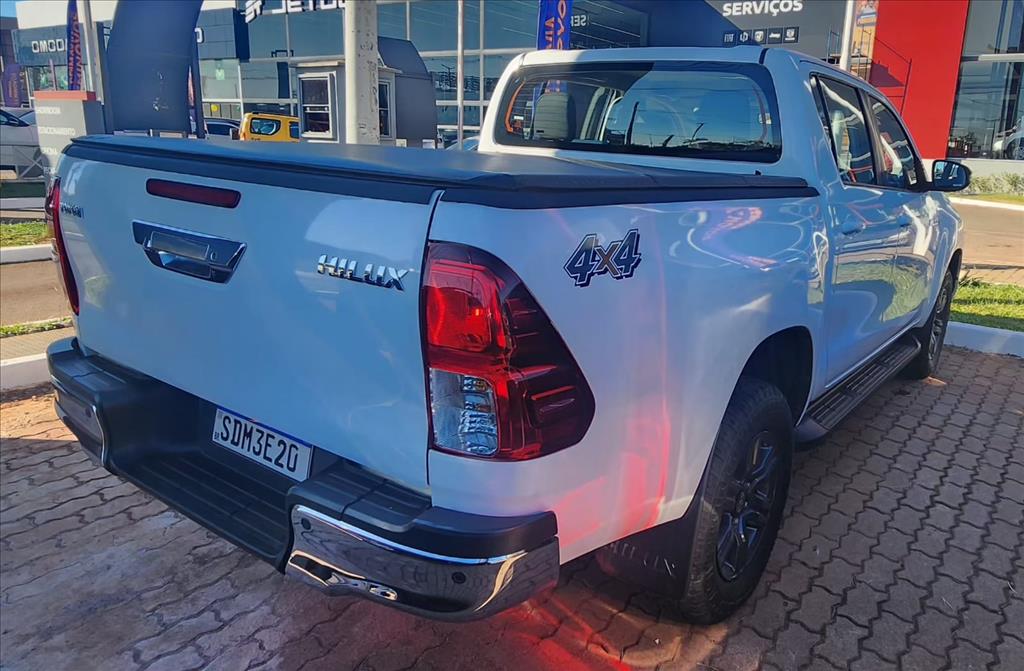 HILUX 2.8 D-4D TURBO DIESEL CD SR 4X4 AUTOMÁTICO2