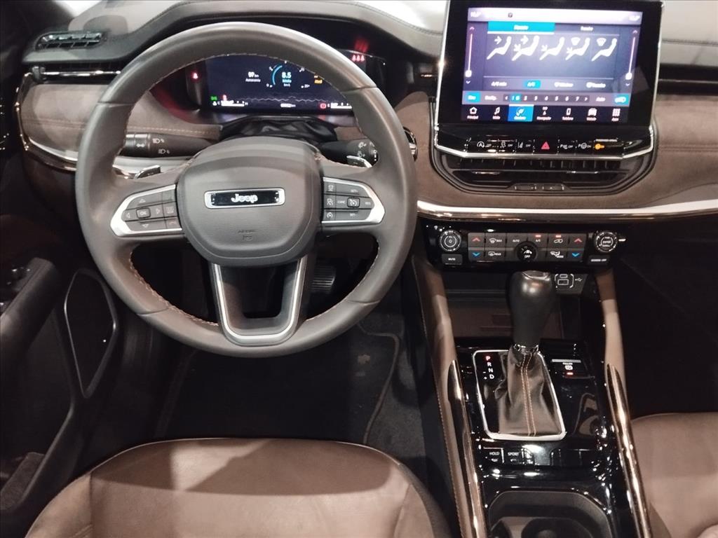 COMMANDER 1.3 T270 TURBO FLEX OVERLAND AT69