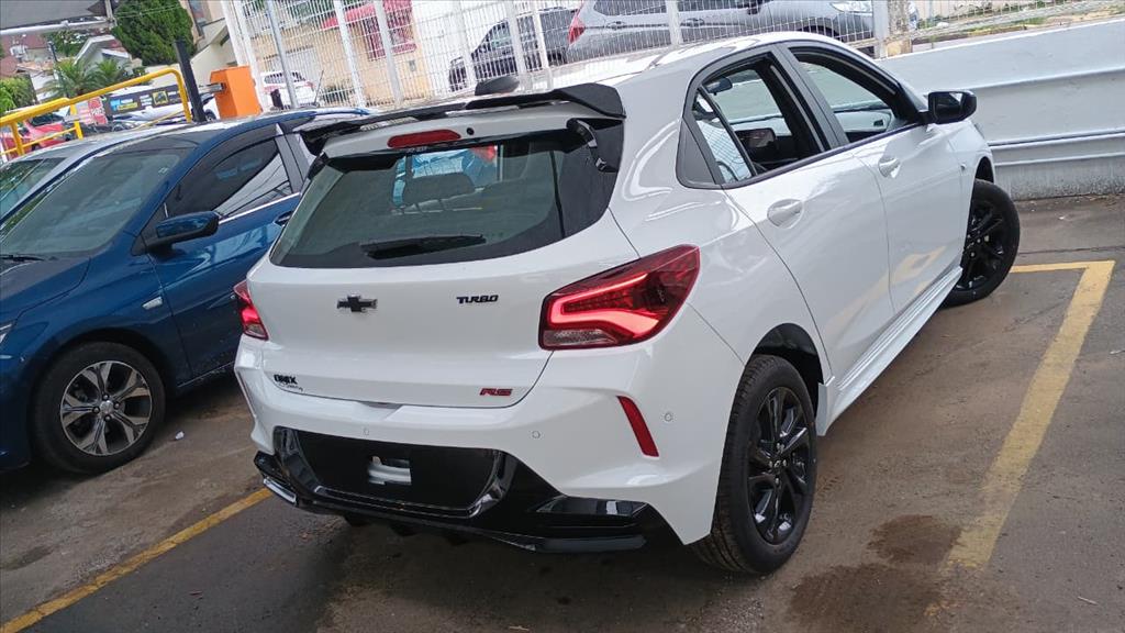 ONIX 1.0 TURBO FLEX RS AUTOMÁTICO3