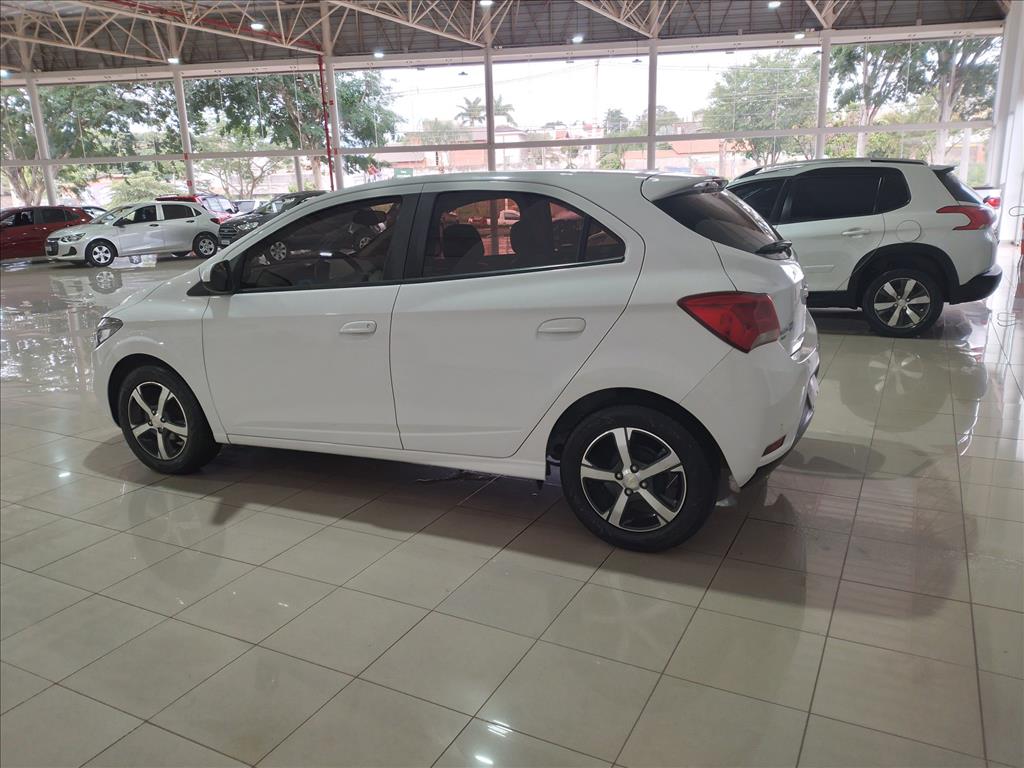 GM - Chevrolet-ONIX-1.4 MPFI LTZ 8V FLEX 4P MANUAL