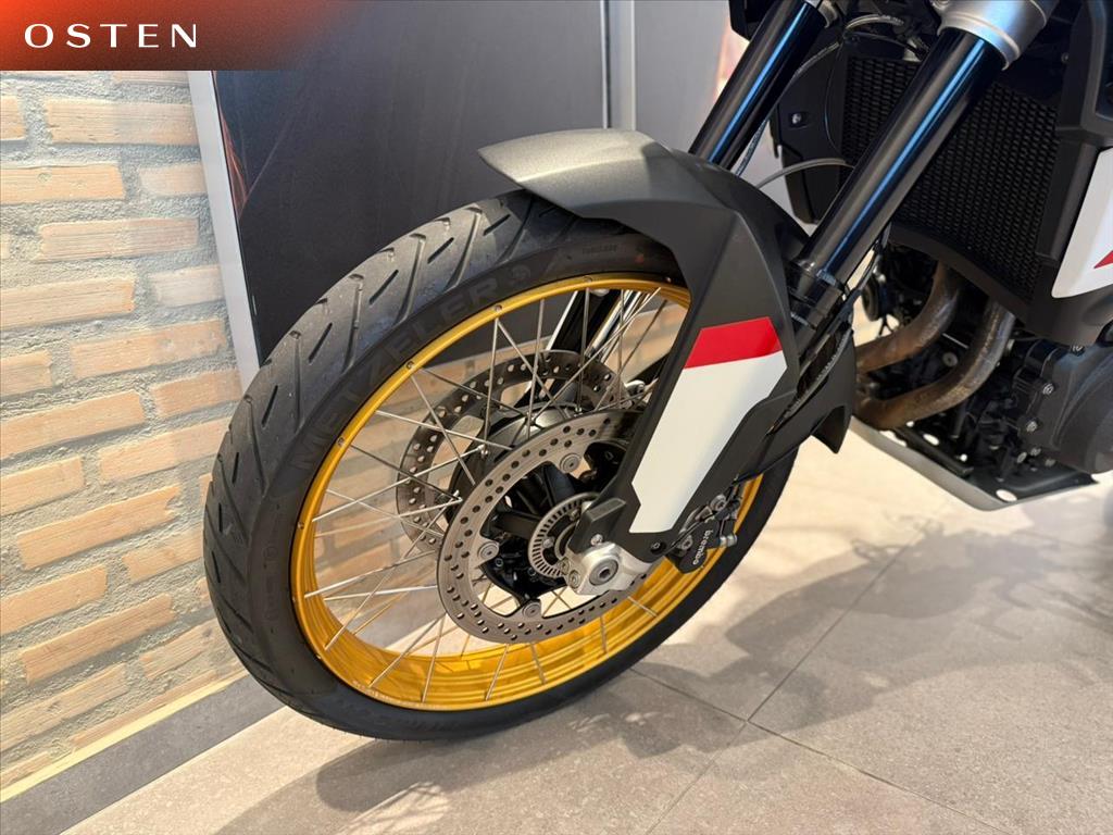 BMW Motorrad-F-900 GS TROPHY