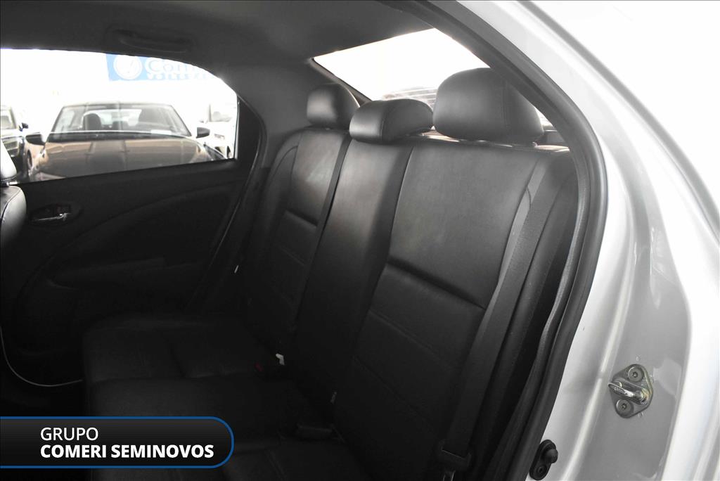 ETIOS 1.5 PLATINUM SEDAN 16V FLEX 4P AUTOMÁTICO7