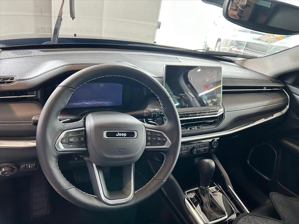COMMANDER 1.3 T270 TURBO FLEX LONGITUDE AT6 COMMANDER 1.3 T270 TURBO FLEX LONGITUDE AT6